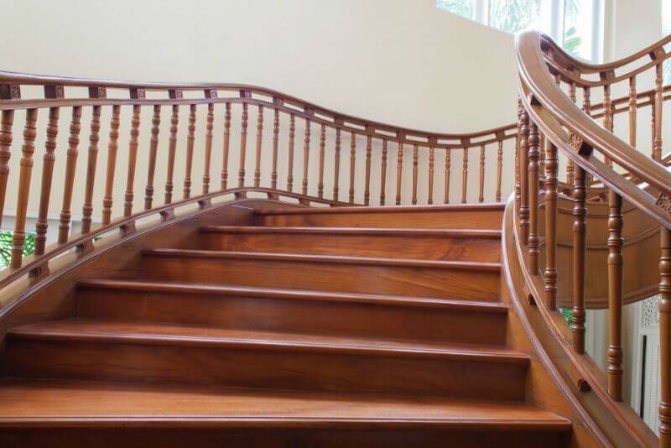 Отделка и декорирование лестниц в частном доме