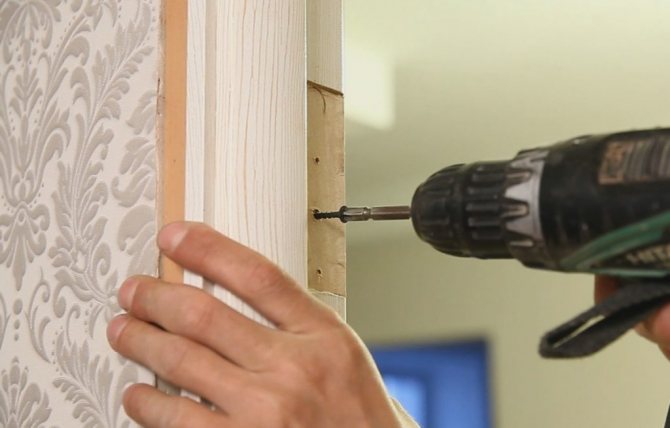 Как правильно утеплить деревянную дверь своими руками?