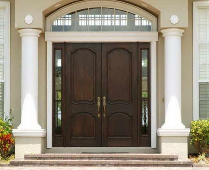 Какие входные двери установить в частном доме
