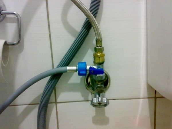 Монтаж дополнительных модулей к водопроводу для самостоятельного подключения посудомоечной машины