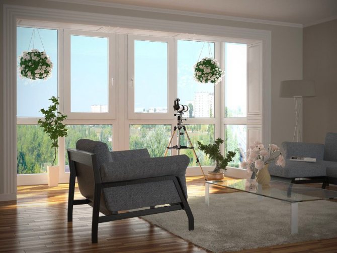 Застекленный балкон обеспечивает надежную защиту квартиры от воздействий окружающей среды